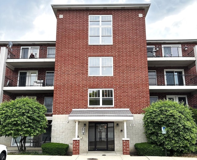 231 N Mill Rd Unit 11, Addison, IL 60101 - view of building exterior