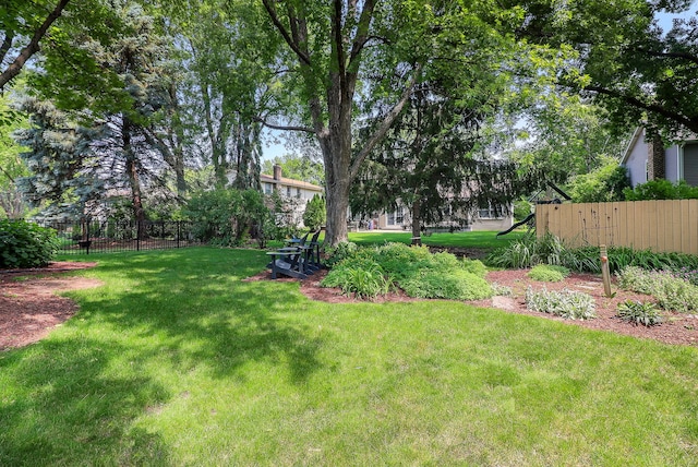 1549 Preston Rd, Naperville, IL 60563 - view of yard