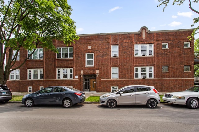 5353 W Belle Plaine Ave, Chicago, IL 60641 - photo 3