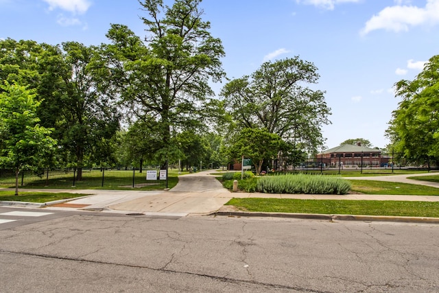 5353 W Belle Plaine Ave, Chicago, IL 60641 - photo 4