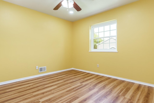 5087 Wilderness Trl, Rockford, IL 61114 - unfurnished room with light wood-style flooring, a ceiling fan, and recessed lighting