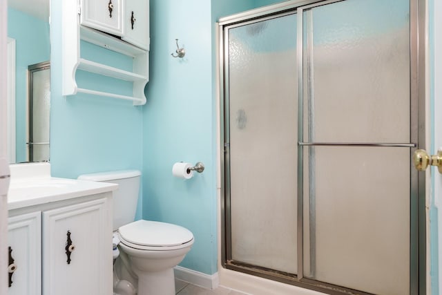 5087 Wilderness Trl, Rockford, IL 61114 - full bath featuring a shower with shower door, vanity, and tile patterned floors