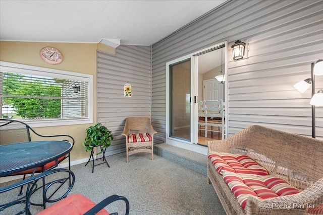 6 Ennis Ct, Cary, IL 60013 - sunroom featuring vaulted ceiling