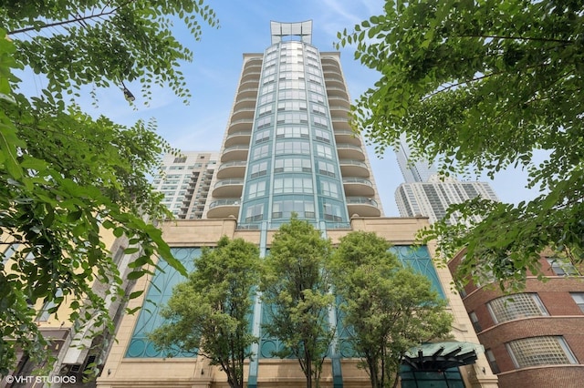 60 W Erie St Unit 1302, Chicago, IL 60654 - photo 1