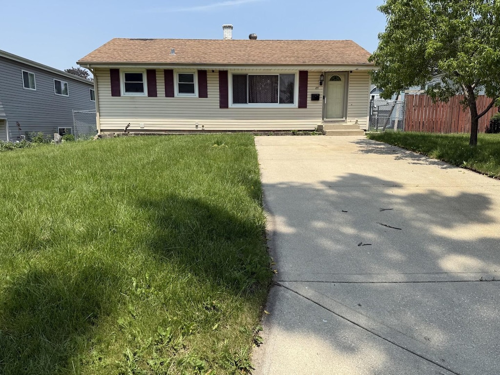 137 E Stimmel St, West Chicago, IL 60185 - photo 1
