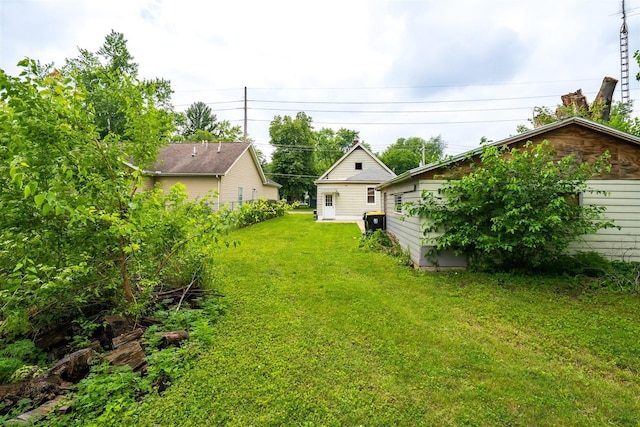 1006 S Adelaide St, Normal, IL 61761 - view of grassy yard