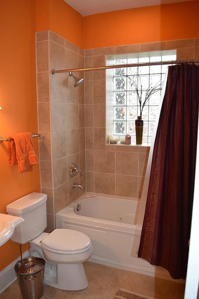 4623 N Beacon St Unit 3N, Chicago, IL 60640 - full bath featuring tile patterned flooring and shower / tub combo