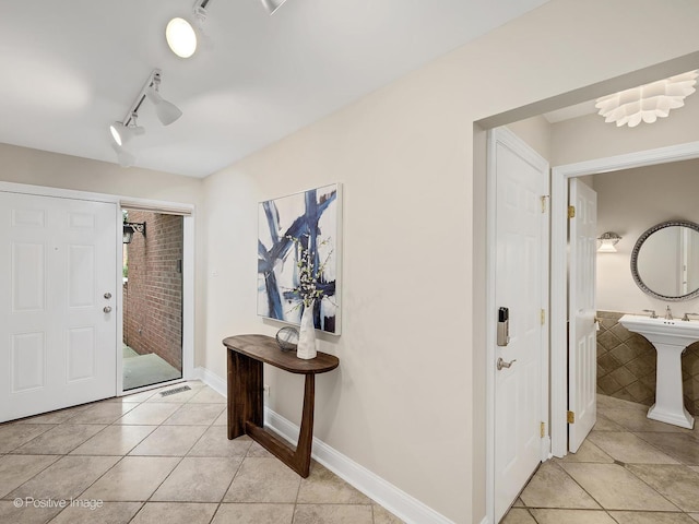 2S578 Patrick Henry Sq Unit 578, Oak Brook, IL 60523 - photo 2