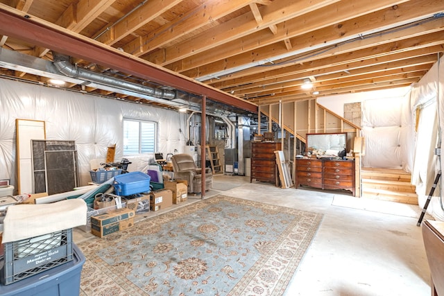 712 S Finley Rd, Lombard, IL 60148 - basement with water heater