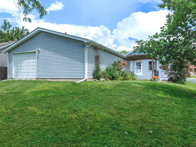 712 S Finley Rd, Lombard, IL 60148 - view of side of property with a lawn and a garage