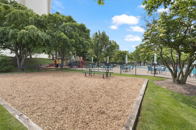 78 Holmes Way Unit W1, Schaumburg, IL 60193 - view of community playground
