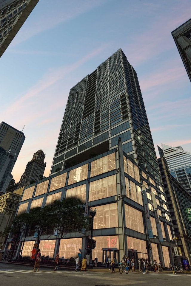 8 E Randolph St Unit 1401, Chicago, IL 60601 - view of property at dusk