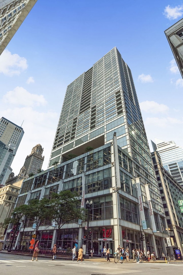 8 E Randolph St Unit 1401, Chicago, IL 60601 - view of building exterior