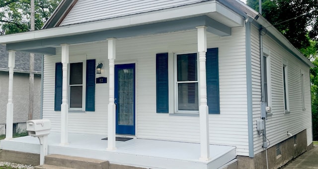 42 2nd St, Lasalle, IL 61301 - view of home's exterior featuring covered porch