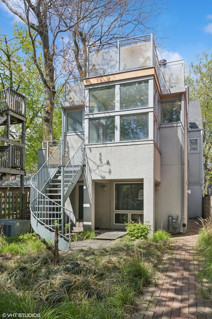 1534 W Henderson St, Chicago, IL 60657 - photo 1