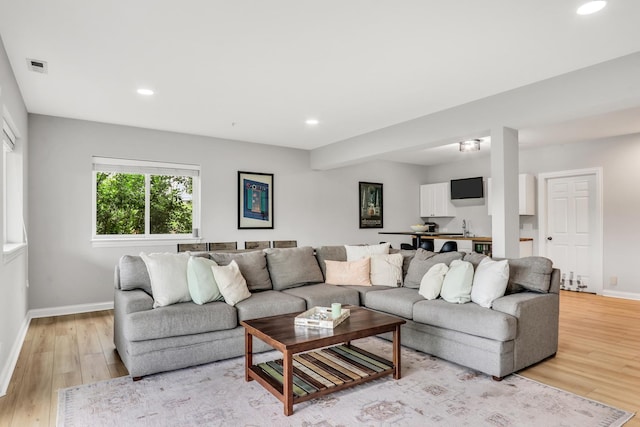 17526 W Windhaven Ct, Grayslake, IL 60030 - living area featuring light wood-style floors and recessed lighting