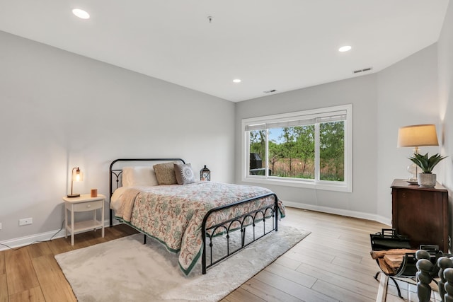 17526 W Windhaven Ct, Grayslake, IL 60030 - bedroom with wood finished floors and recessed lighting
