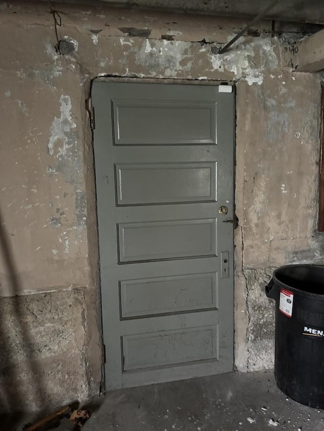 9236 S Blackstone Ave, Chicago, IL 60619 - detailed view of unfinished concrete flooring