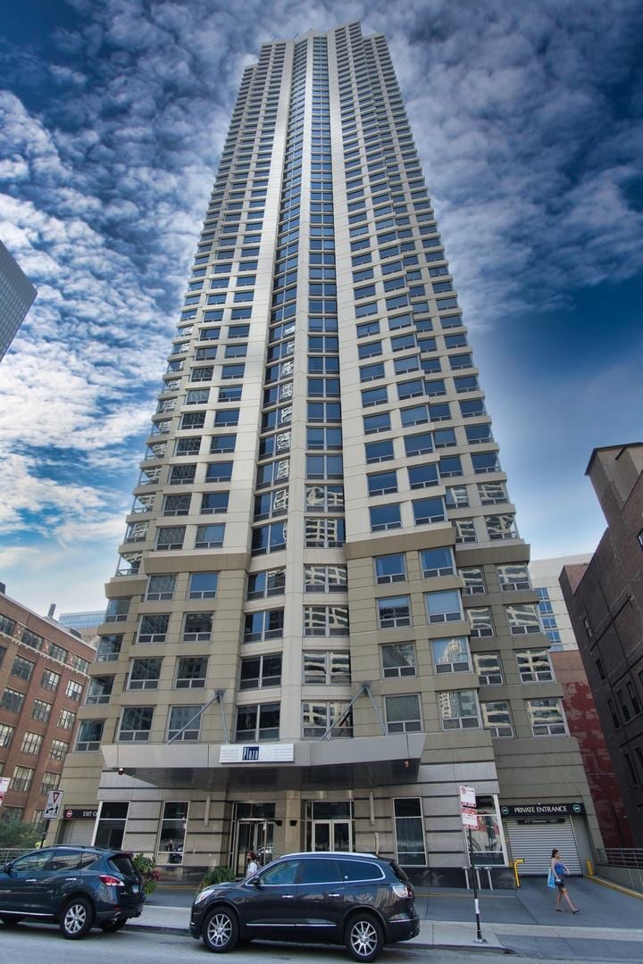 440 N Wabash Ave Unit P-128, Chicago, IL 60611