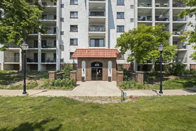 475 Plum Creek Dr Unit 111, Wheeling, IL 60090 - photo 1