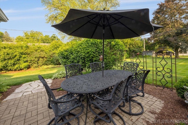 325 N Pine St, Geneva, IL 60134 - photo 34