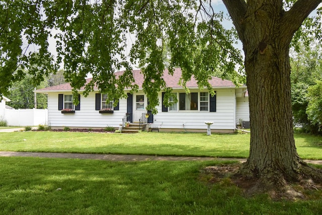 109 E Seminole St, Dwight, IL 60420 - ranch-style house featuring roof with shingles