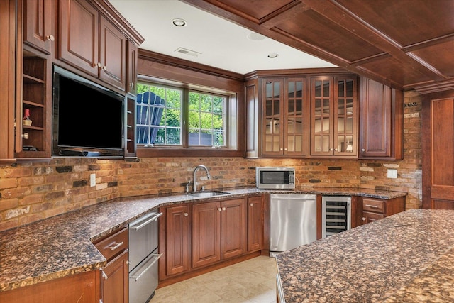 4905 Peifer Ln, Champaign, IL 61822 - carpeted bedroom featuring baseboards and a closet