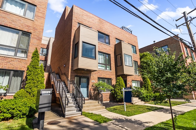 643 Custer Ave, Evanston, IL 60202 - view of building exterior featuring stairs