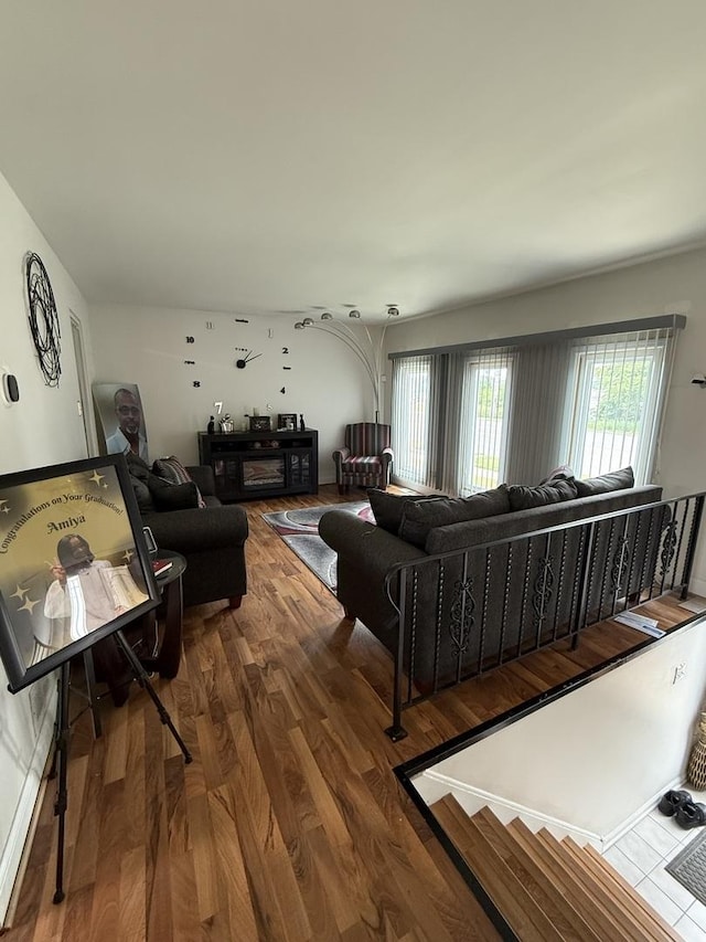 1208 E 154th St, South Holland, IL 60473 - living area featuring wood finished floors