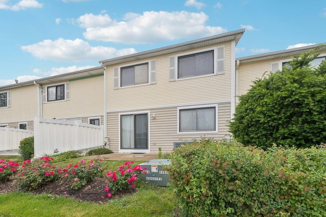 12 N Waterford Dr Unit 0, Schaumburg, IL 60194 - rear view of house