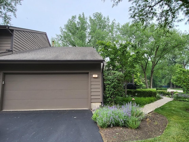 63 Lakewood Cir Unit 63, Saint Charles, IL 60174 - view of garage