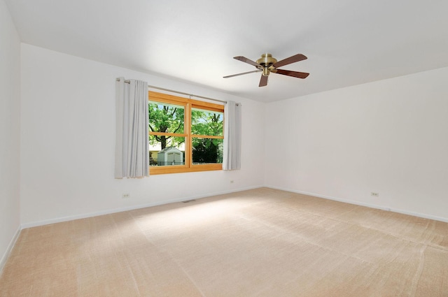 2811 N Harvard Ave, Arlington Heights, IL 60004 - empty room featuring light carpet and ceiling fan