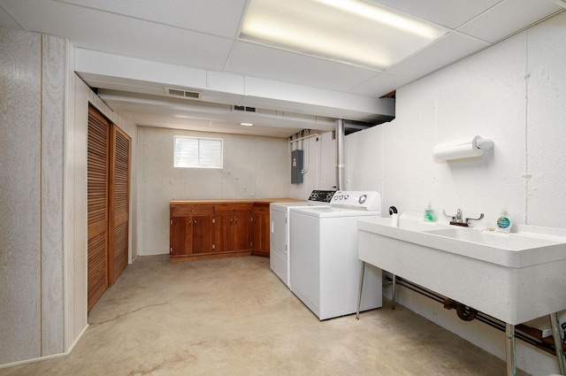 2811 N Harvard Ave, Arlington Heights, IL 60004 - laundry room featuring cabinet space, washing machine and clothes dryer, and electric panel