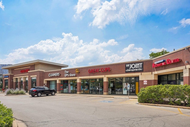 1159 N Hudson St Unit 1-101, Chicago, IL 60610 - view of commercial location with uncovered parking