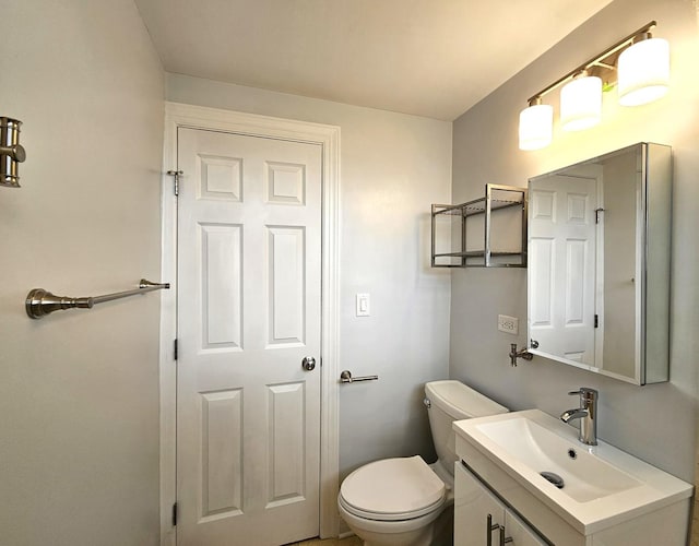 2624 W Catalpa Ave Unit 14, Chicago, IL 60625 - bathroom with vanity and toilet