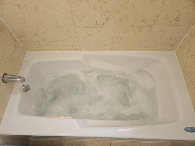 2624 W Catalpa Ave Unit 14, Chicago, IL 60625 - bathroom view