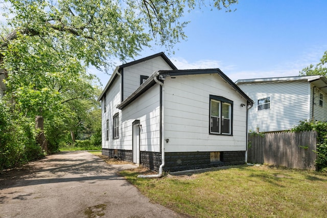 3225 Gilead Ave, Zion, IL 60099 - view of home's exterior featuring driveway