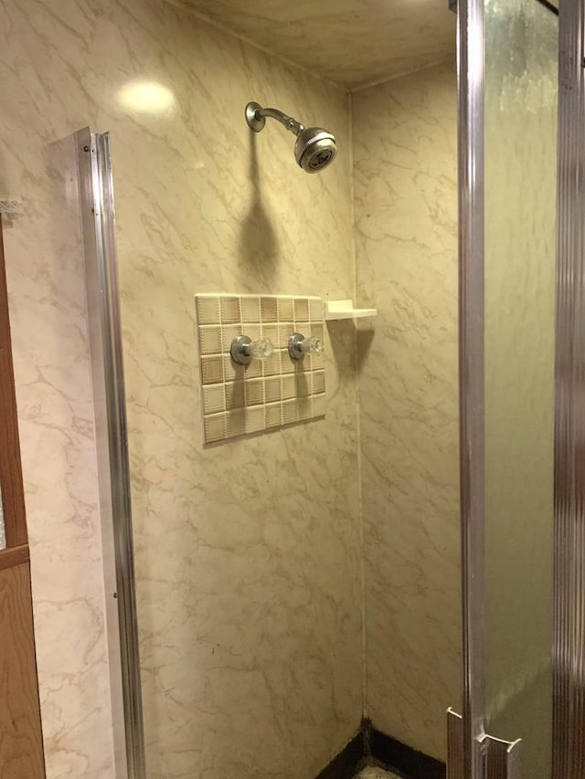 7609 W Gunnison St, Harwood Heights, IL 60706 - bathroom view of a stall shower