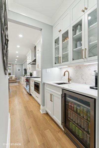 1517 W Barry Ave Unit 1W, Chicago, IL 60657 - photo 12