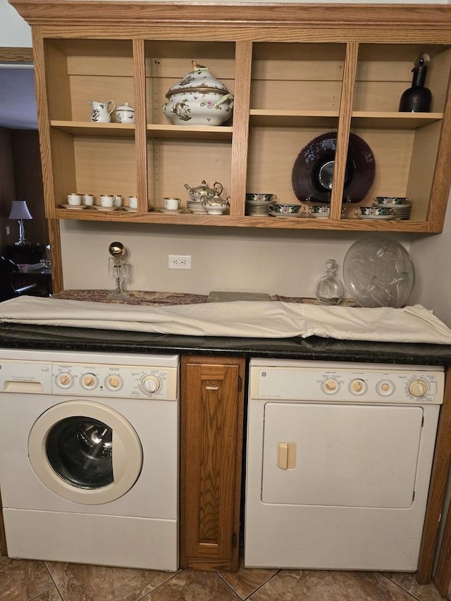 842 Highview Ave, Olympia Fields, IL 60461 - laundry area featuring washer / dryer