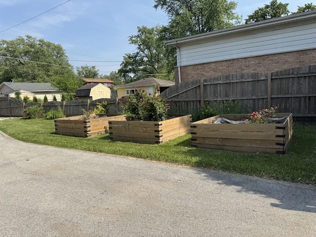 7743 Cronin Ave, Justice, IL 60458 - view of side of home featuring a garden
