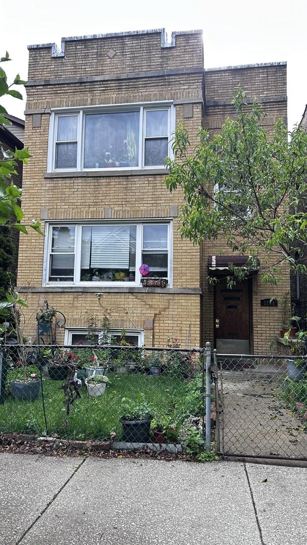 3748 N Troy St, Chicago, IL 60618 - photo 1