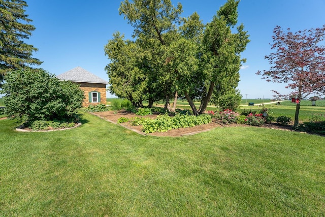 1392 Red Brick Rd, Dixon, IL 61021 - view of grassy yard