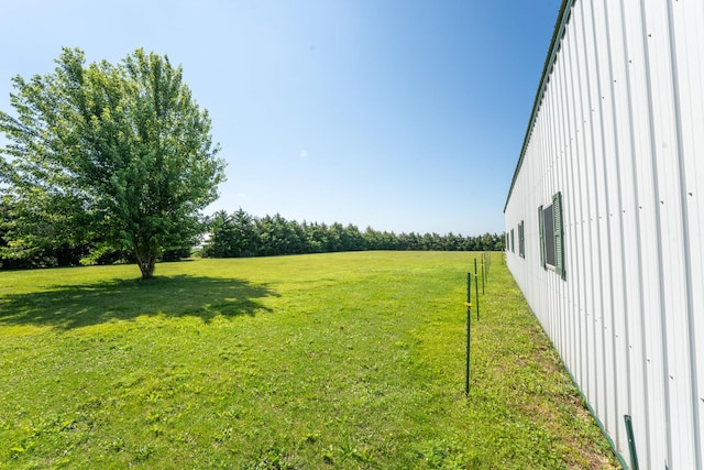 1392 Red Brick Rd, Dixon, IL 61021 - view of green lawn