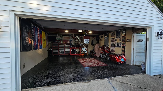 1050 N 8th St, Rochelle, IL 61068 - garage featuring driveway