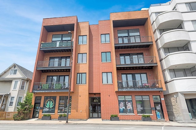 5010 W Lawrence Ave Unit 3B, Chicago, IL 60630 - view of apartment building / complex