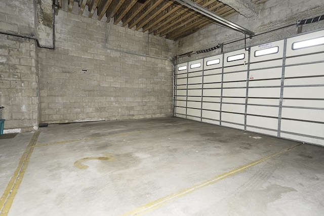 5010 W Lawrence Ave Unit 3B, Chicago, IL 60630 - parking deck with concrete block wall