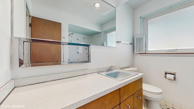 80 E Fremont Ave, Des Plaines, IL 60016 - full bath with vanity, tiled shower, and recessed lighting