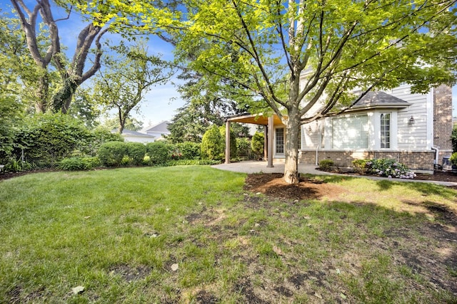 445 E Crescent Ave, Elmhurst, IL 60126 - view of grassy yard with a patio area