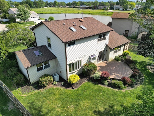 590 Woodcrest Ct, Carol Stream, IL 60188 - drone / aerial view of a large body of water